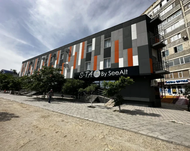 Реконструкция и строительство коммерческого здания